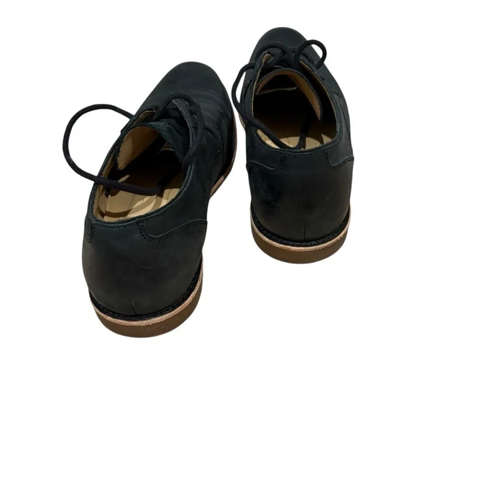 UGG Black Leather Oxfords — Brown Sole, Size 9.5 — 95 Views, Priced to Sell!
